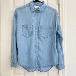 Old Navy Light Blue Button-Up Shirt